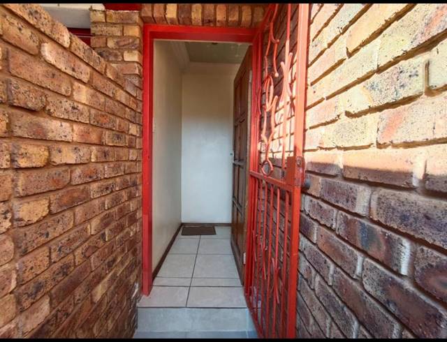 3 BEDROOM TOWNHOUSE FOR SALE IN CHANTELLE